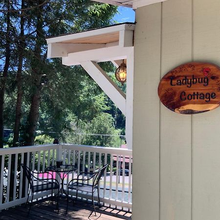 The Chimney Rock Inn & Cottages מראה חיצוני תמונה