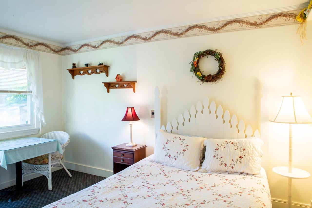 The Chimney Rock Inn & Cottages מראה חיצוני תמונה