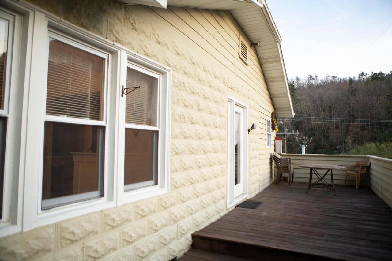 The Chimney Rock Inn & Cottages מראה חיצוני תמונה
