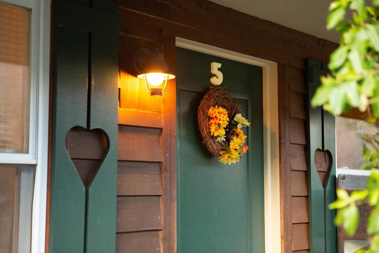 The Chimney Rock Inn & Cottages מראה חיצוני תמונה