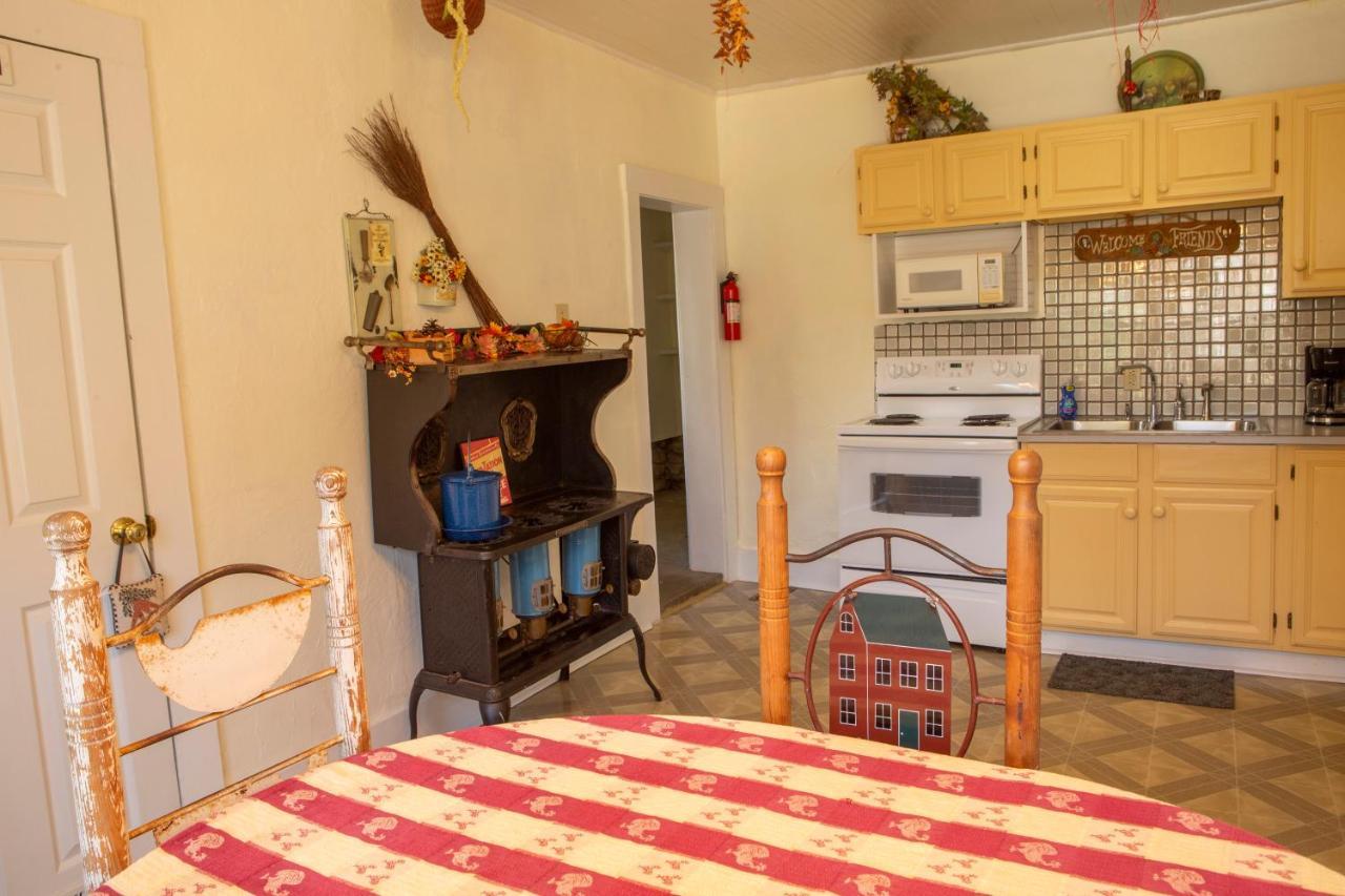 The Chimney Rock Inn & Cottages מראה חיצוני תמונה