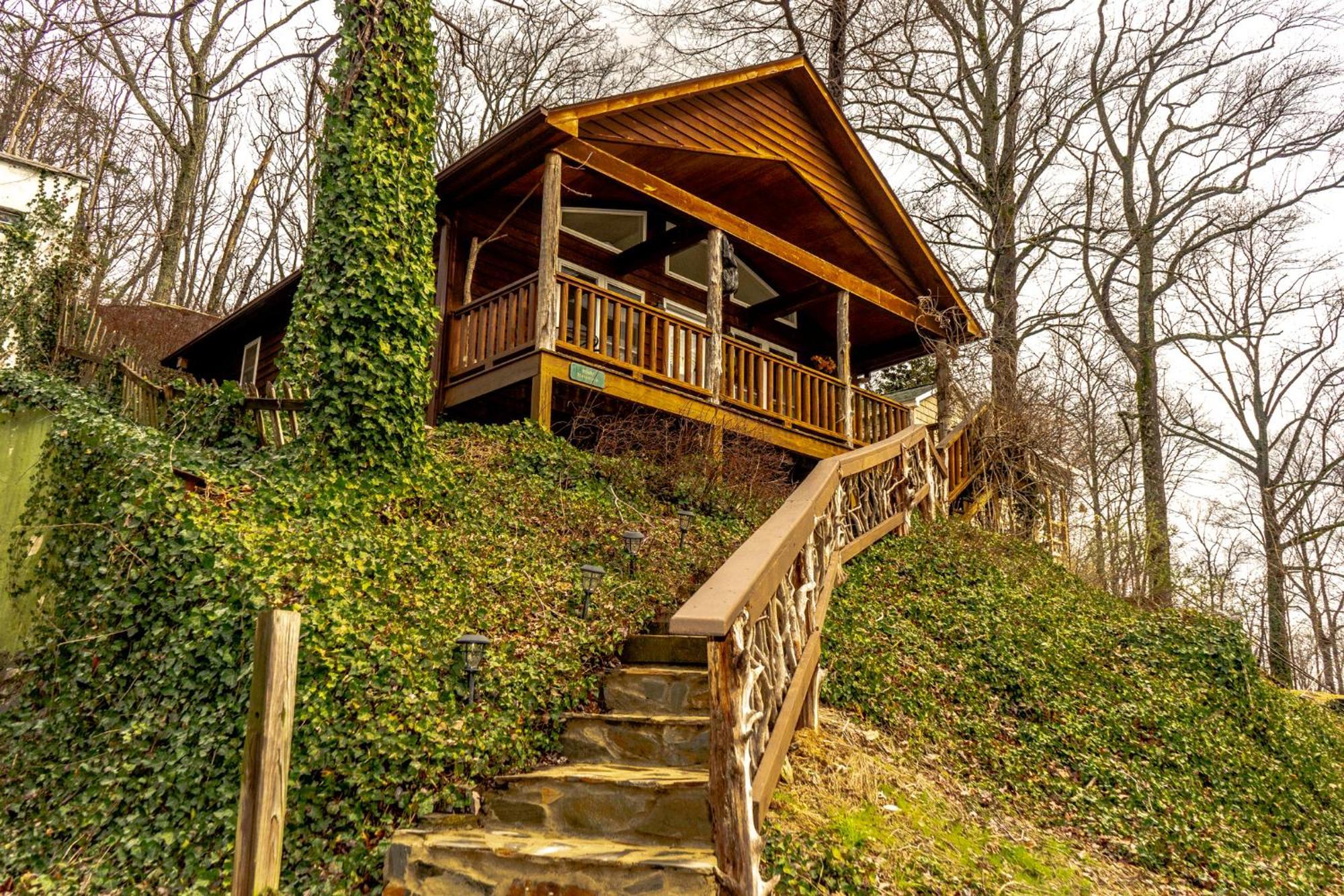 The Chimney Rock Inn & Cottages מראה חיצוני תמונה