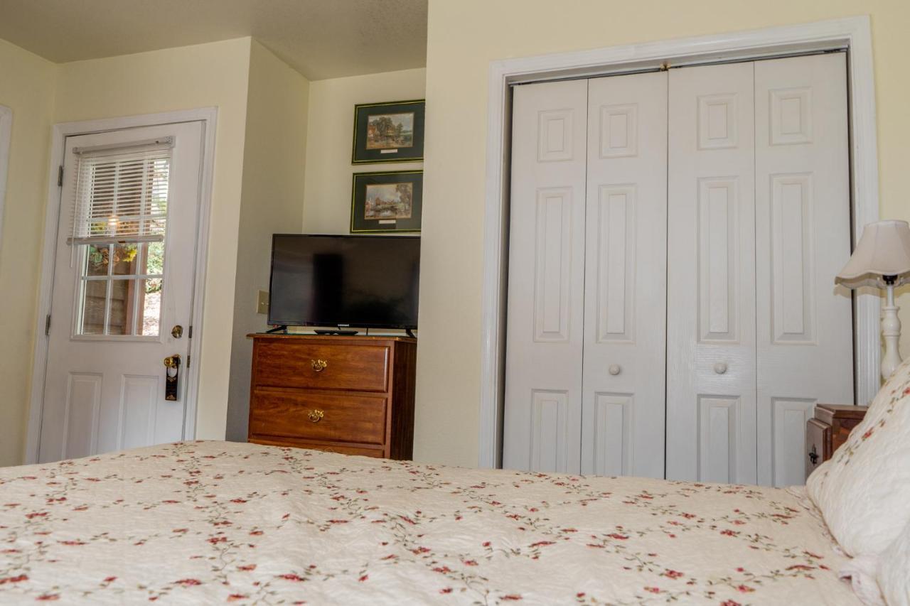 The Chimney Rock Inn & Cottages מראה חיצוני תמונה