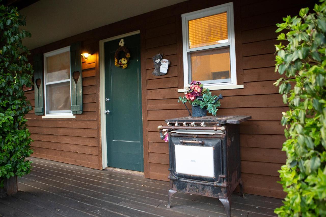 The Chimney Rock Inn & Cottages מראה חיצוני תמונה