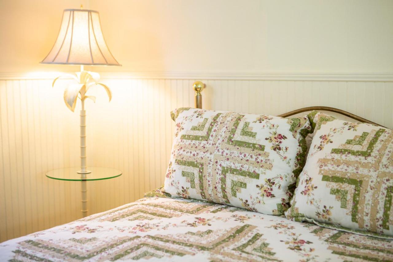 The Chimney Rock Inn & Cottages מראה חיצוני תמונה